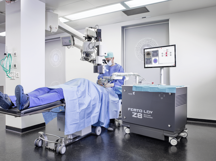 Lasik mata di Medan dengan femto LDV z8